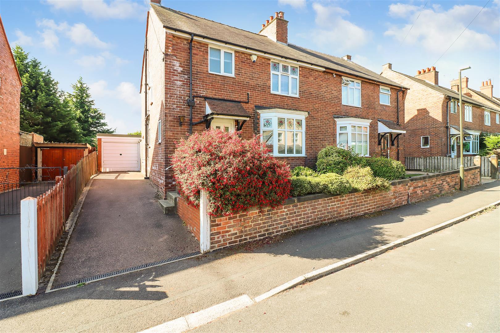 3 bed property in Summerfield Road, Chesterfield